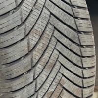 Pneumatici quattro stagioni 245/50/18