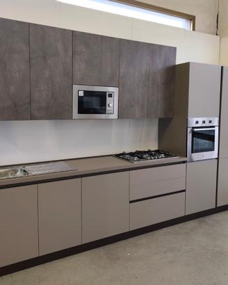 Cucina mostra NUOVA con TUTTI gli elettrodomestici