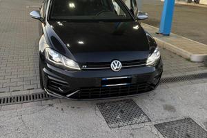 Volkswagen Golf R