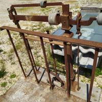 Bascula antica da restaurare