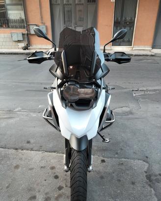 GS 1200