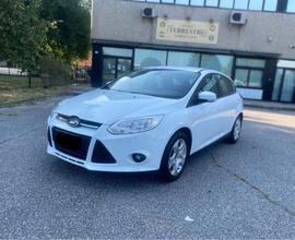 Ford Focus 1.6 120 CV GPL berlina 5 porte