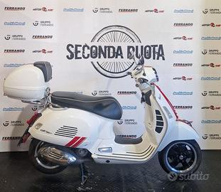 Vespa 300 GTS hpe Racing Sixties