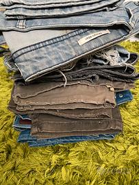 Lotto di 15 jeans