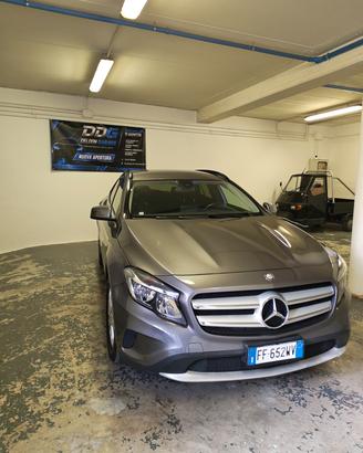 Mercedes-Benz GLA200d 136cv Business