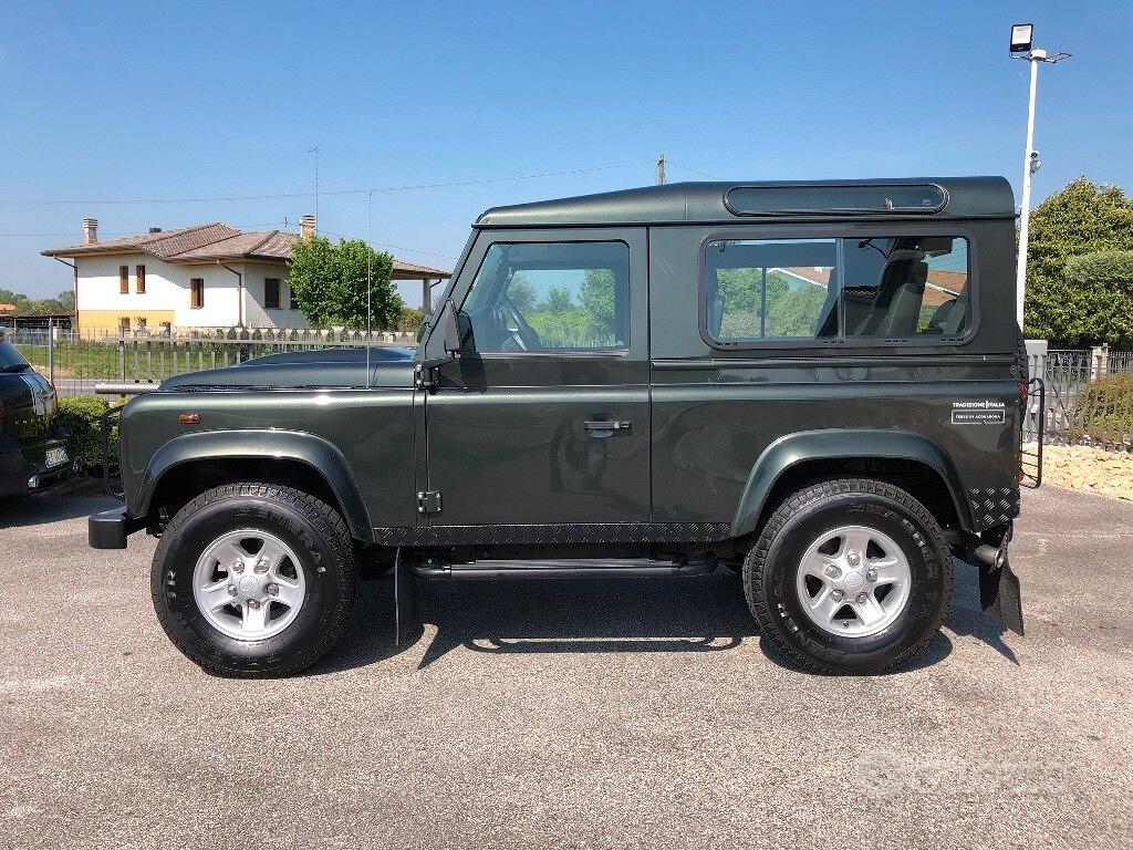 Land Rover Defender 2008 photo 2