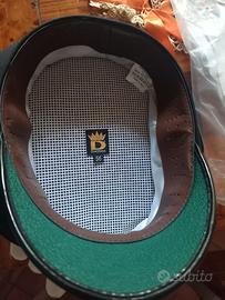 Giacca berretto e guanti da gala