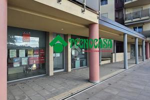 NEGOZIO A CALENZANO