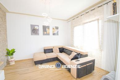 BIFAMILIARE IN ORIZZONTALE CON GIARDINO