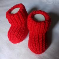 Scarpette neonati rosso fatte a mano 