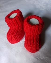 Scarpette neonati rosso fatte a mano 
