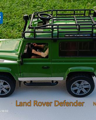 BRUDER Land Rover Defender