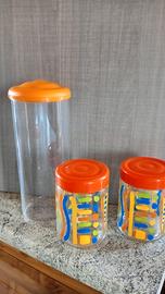 2 vasi in vetro e 1 vaso plastica