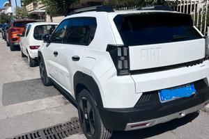 FIAT GRANDE PANDA 1.2 HYBRID "LA PRIMA" AUTOMATICA