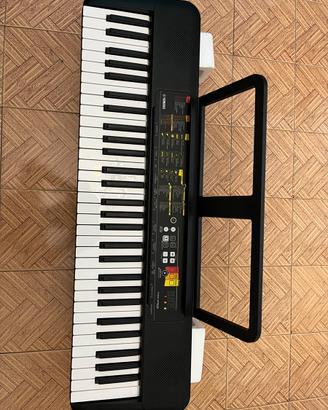Yamaha psr f52