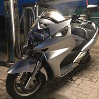 Privato vende Honda silver Wing 600 2001