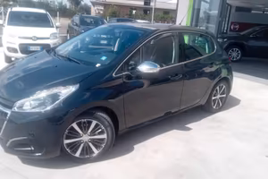 Peugeot 208 BlueHDi 75 5 porte Allure