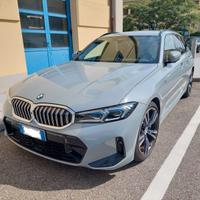 BMW 320d Touring mhev 48V xdrive MSport auto