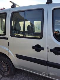 Porta laterale dx nuda FIAT DOBLO del 2008