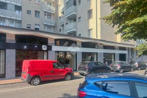 NEGOZIO A SAN GIULIANO MILANESE