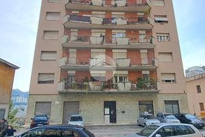 4 LOCALI A FROSINONE