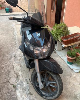 Beverly 125