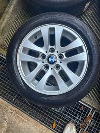 Cerchi in lega con gomma 205/55 16r BMW