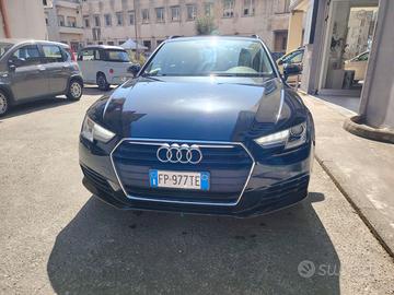 AUDI A4 AVANT S-TRONIC TDI 122 CV