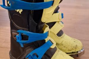 stivali cross bambino taglia 33