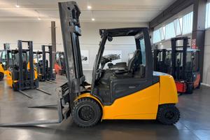 CARRELLO ELEVATORE ELETTRICO JUNGHEINRICH 50 Q