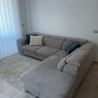 Divano con chaise longue destra e letto estraibile