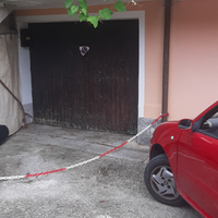 Vendita casa con garage e magazzini