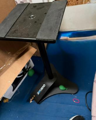 2 Stand per monitor da studio