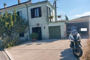 Pesaro casa indipendente 2 livelli giardino garage