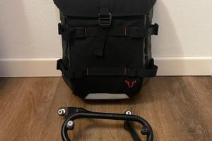 Borsa Sw Motech + supporto Triumph