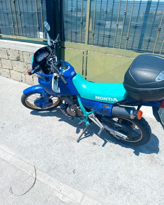 Honda Dominator 1991