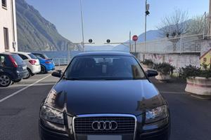 Audi A3 II 8P 1.6 FSI Ambition 115cv FL