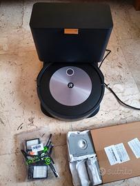 Roomba J7+ robot aspirapolvere