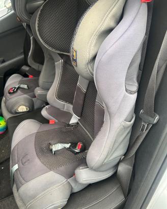Due Seggiolini auto isofix belelli fino a 36 kg