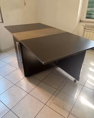 tavolo ribalta  più due sedie pieghevoli 