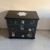 Mobiletto in legno nero