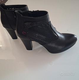 scarponcino con tacco 