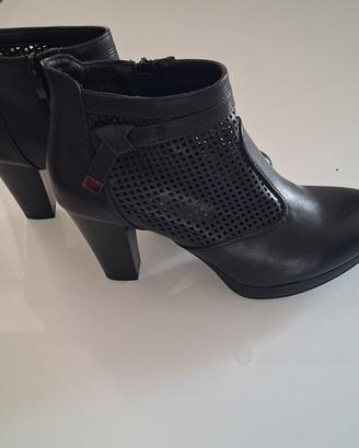 scarponcino con tacco 