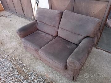 Divano scamosciato