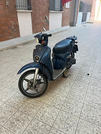 Aprilia scarabeo 100 2t -2001 (125)