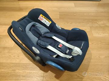 Bebe Confort Cabrio Fix, Ultraleggero con capote