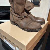 Stovaletti bassi marroni