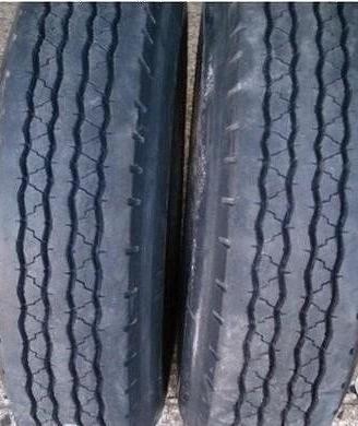 Coppia di pneumatici usati 10.00 20 Pirelli