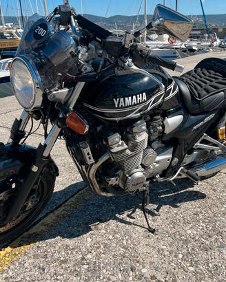 Yamaha XJR1300