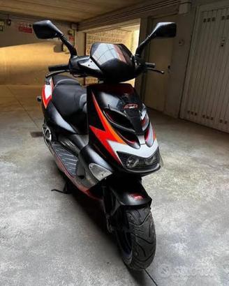 APRILIA SR 50 (replica Melandri)